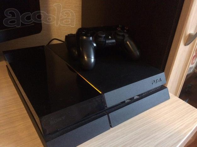 Playstation 4 500 GB + 2 джойстика