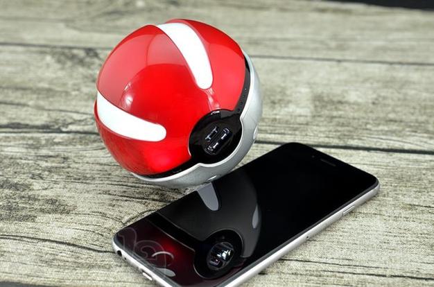 Power bank PokeBall 10000mAh light -60%